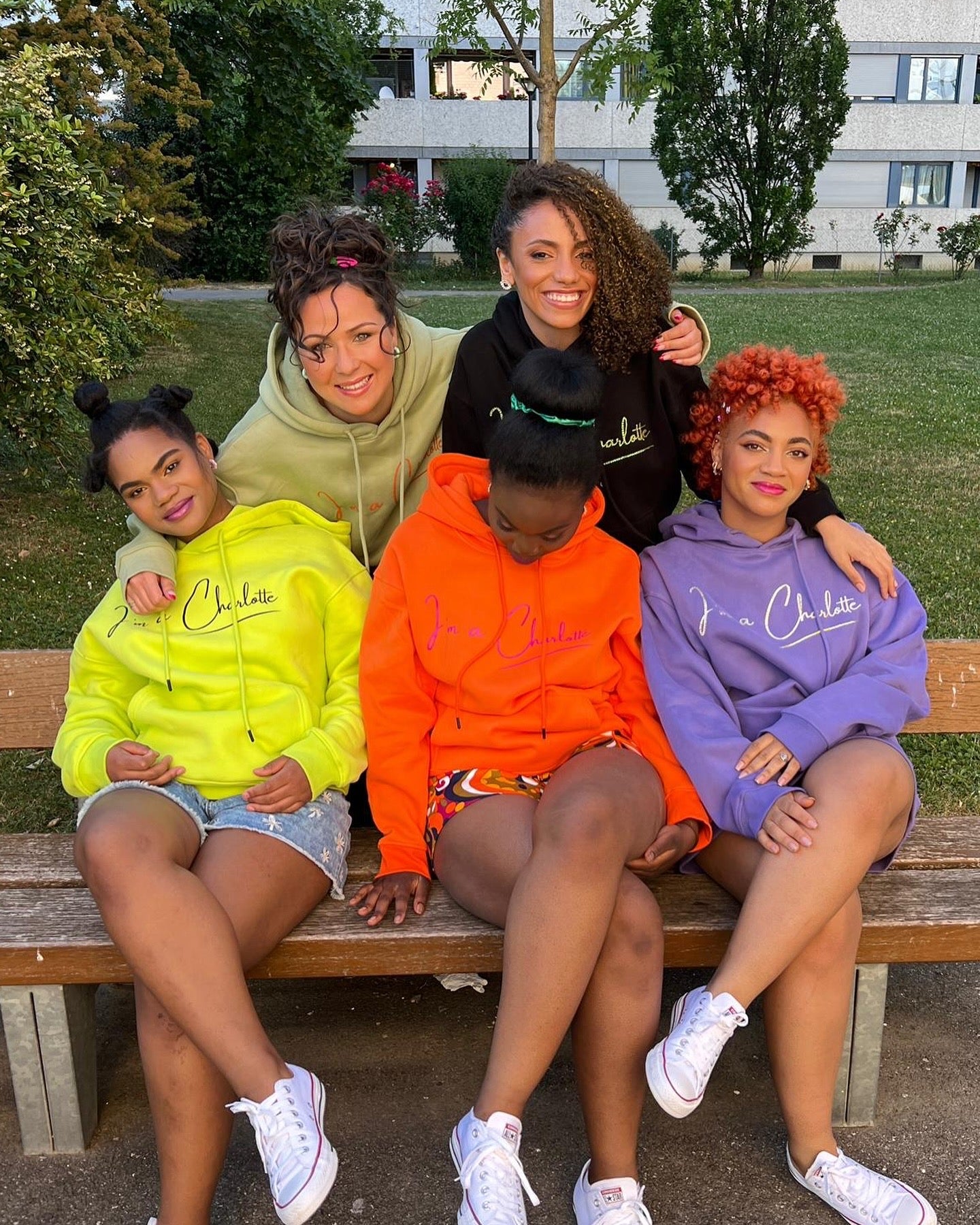 "Je suis une Charlotte" SWEAT À CAPUCHE