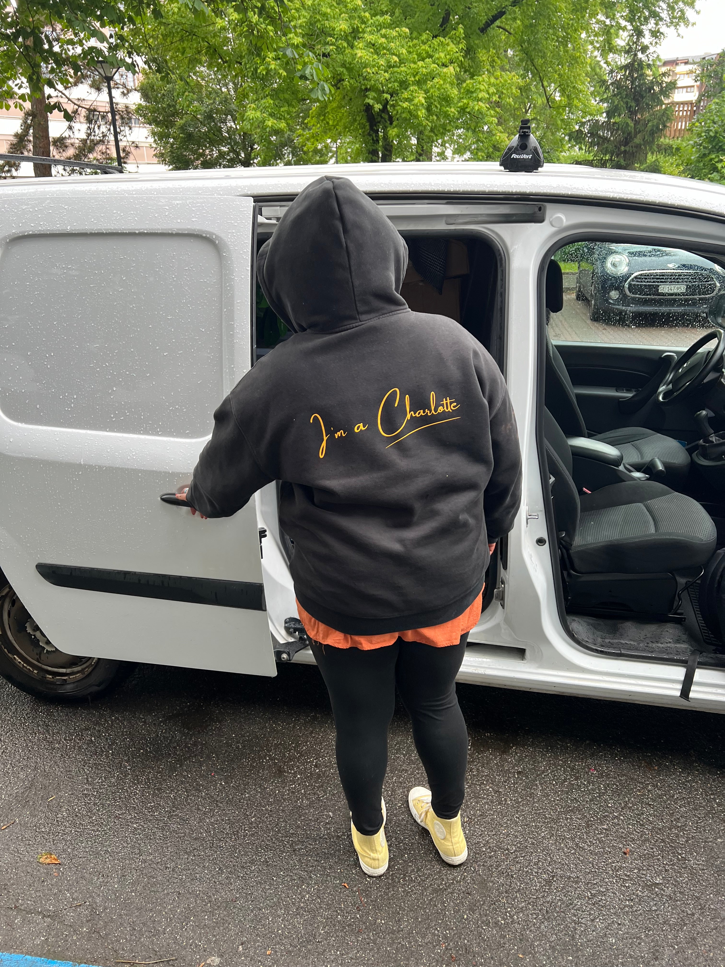 "Je suis une Charlotte" SWEAT À CAPUCHE